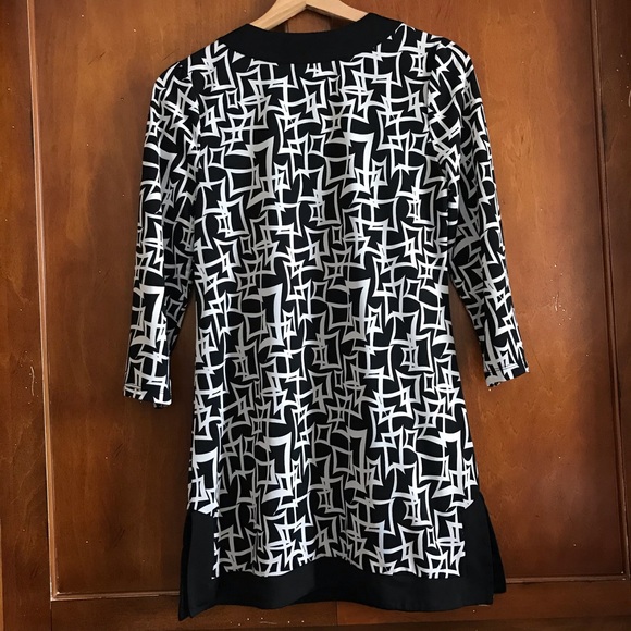 Sarah Spencer black & white tunic top - Picture 2 of 6